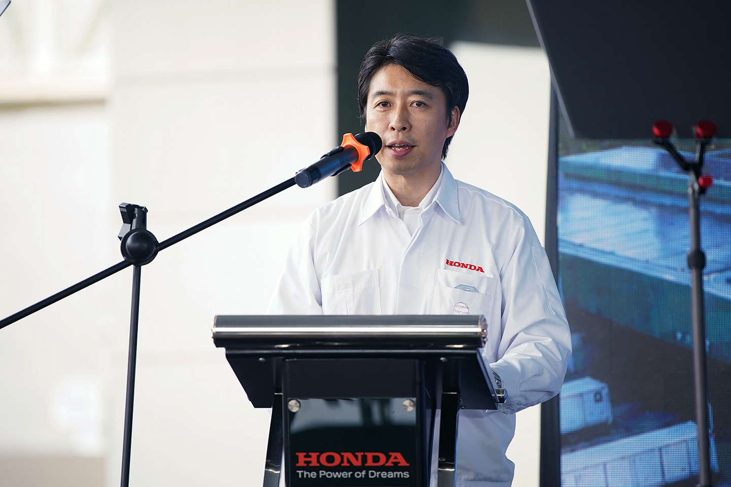 Mr. Narushi Yazaki - Managing Director & Chief Executive Officer of Honda Malaysia Sdn. Bhd., delivering his speech at the Solar PV System Inauguration Ceremony, held at the Honda Malaysia Melaka Plant, Alor Gajah.