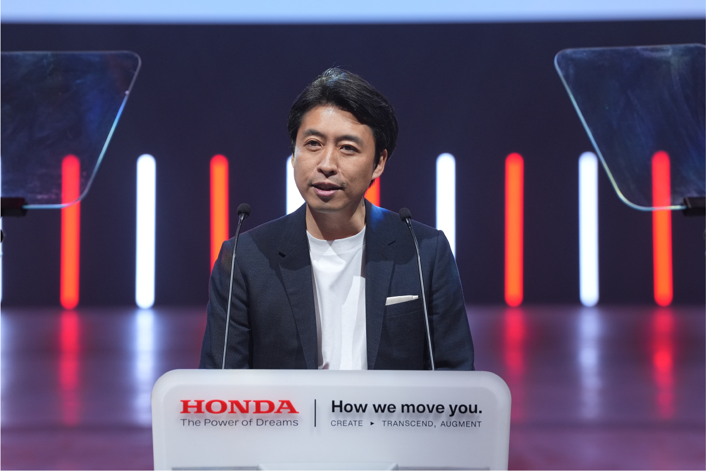 Mr. Narushi Yazaki, Managing Director & Chief Executive Officer of Honda Malaysia Sdn. Bhd. delivering his speech at The Launch of The New City.